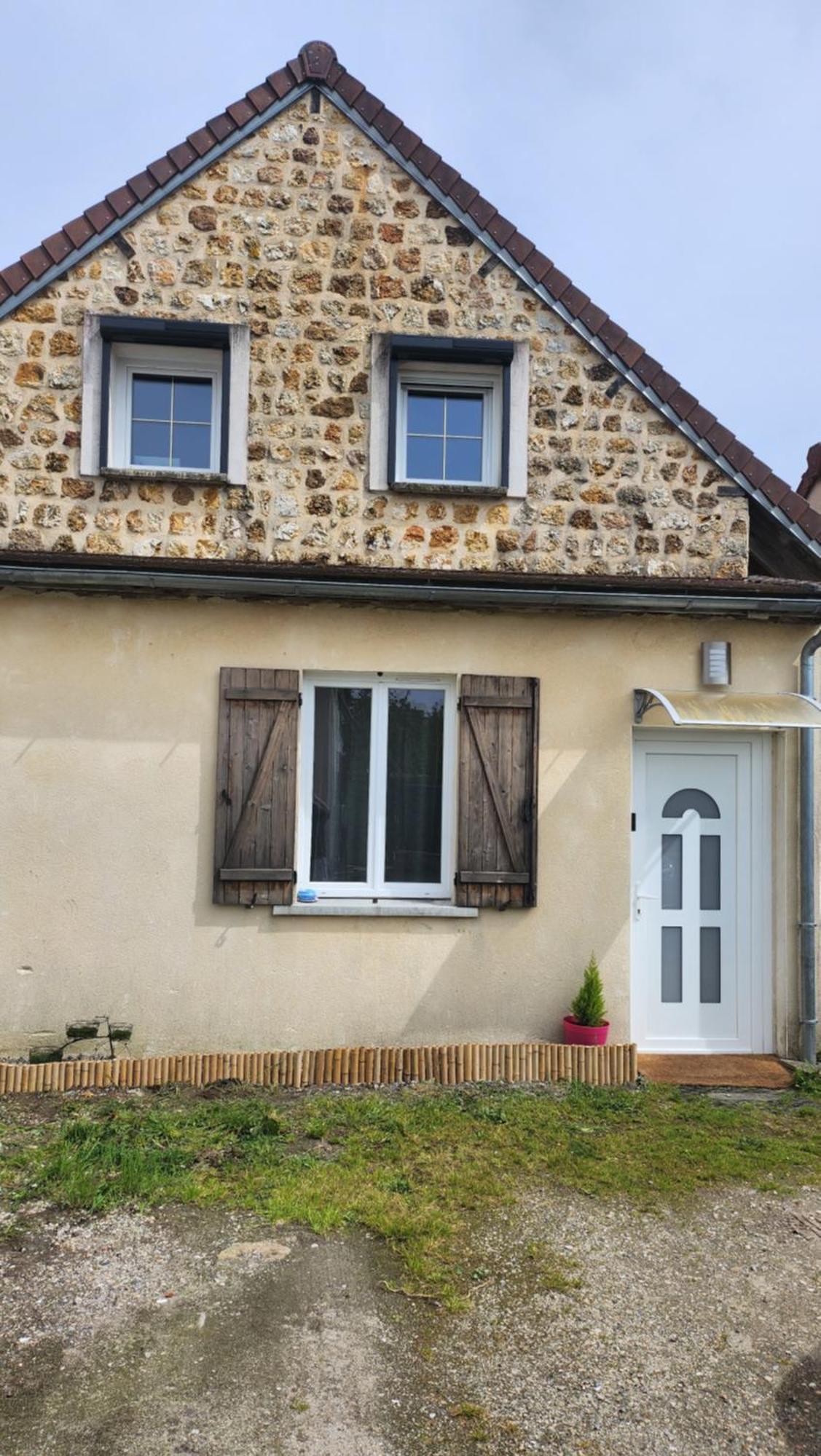 Joli Studio En Centre Ville Faremoutiers Exterior foto
